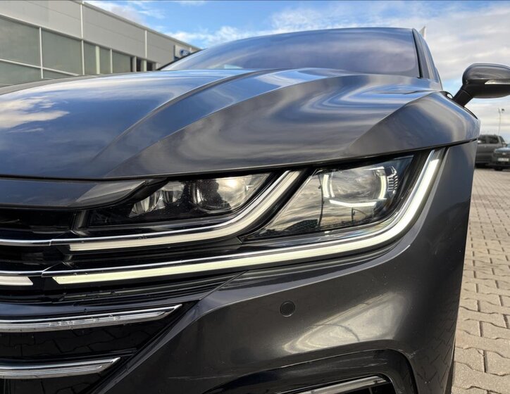 Volkswagen Arteon Liftback 2,0 l 206 kw