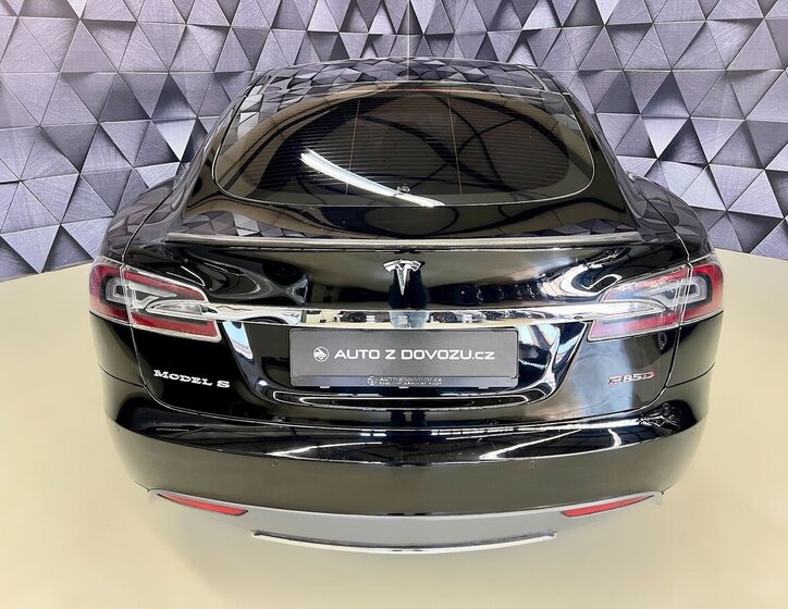 Tesla Model S Liftback 0,0 515 kw
