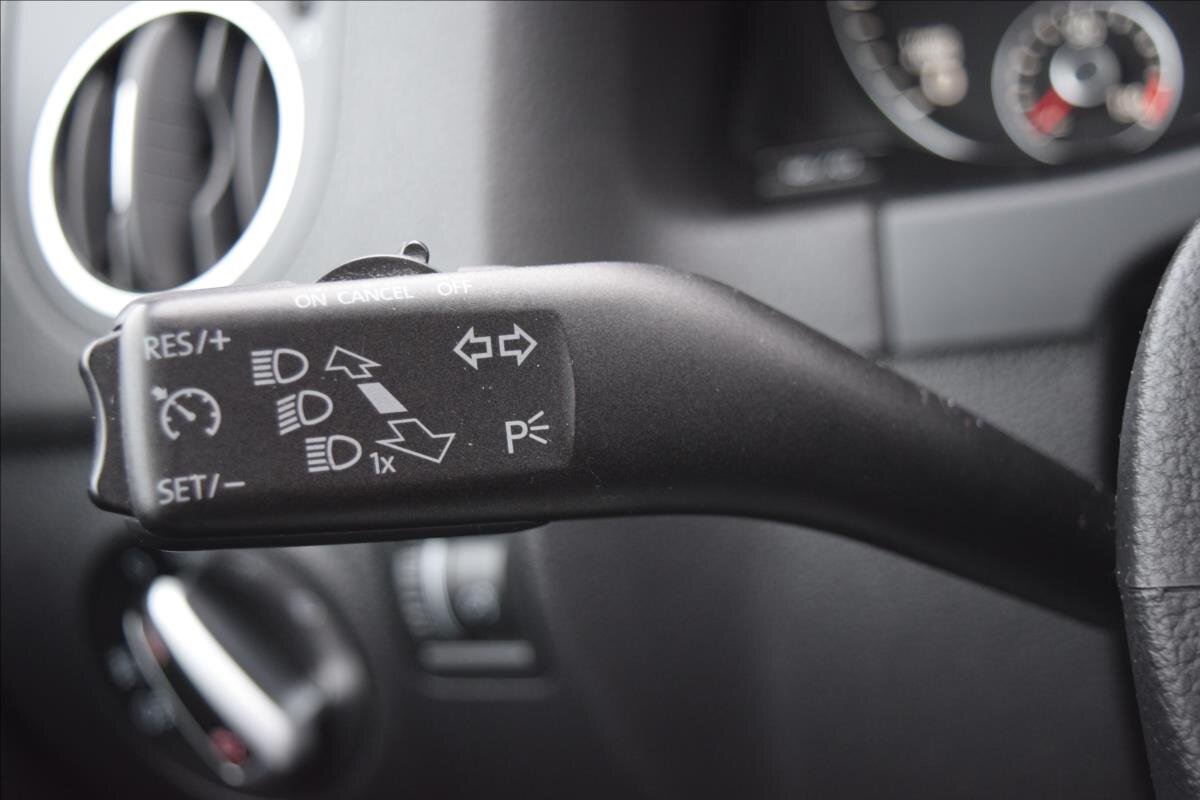 Volkswagen Golf Kombi 1,6 l 77 kw