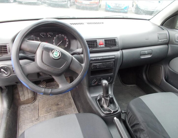 Škoda Octavia Sedan / Limuzína 1,9 l 74 kw