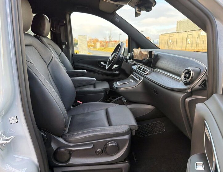 Mercedes-Benz Třídy V 12