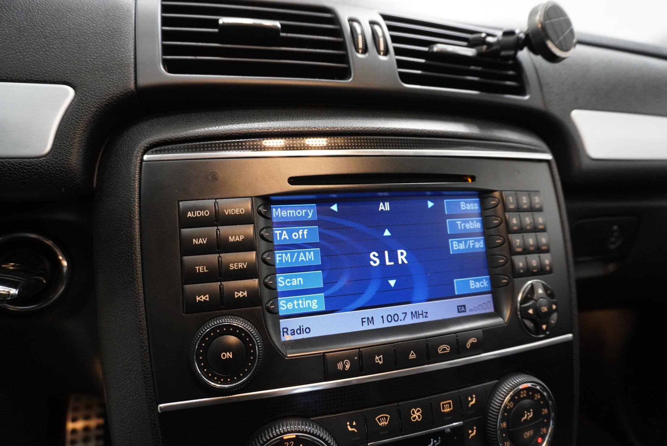 Mercedes-Benz Třídy R SUV 5,0 l 225 kw