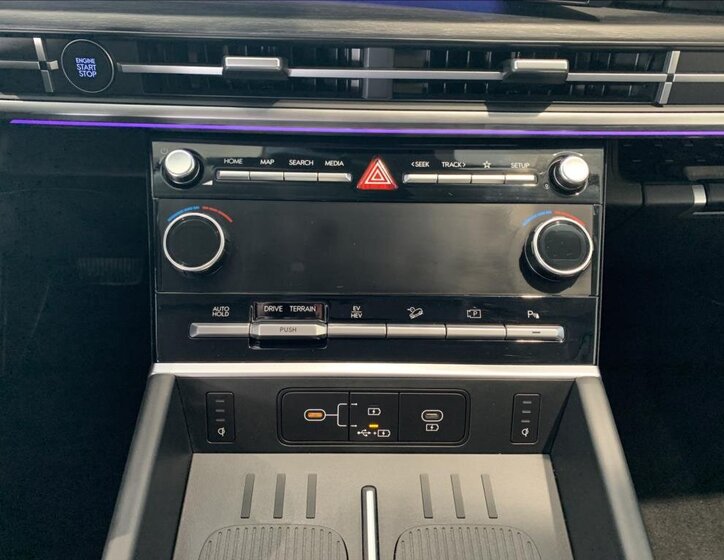 Hyundai Santa Fe SUV / Terénní 1,6 l 117 kw