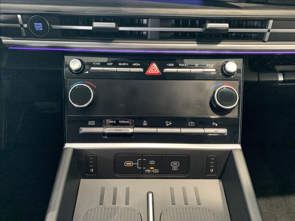 Hyundai Santa Fe SUV / Terénní 1,6 l 117 kw