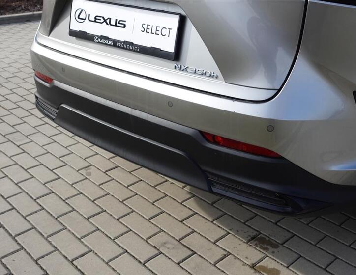 Lexus NX 350h 38