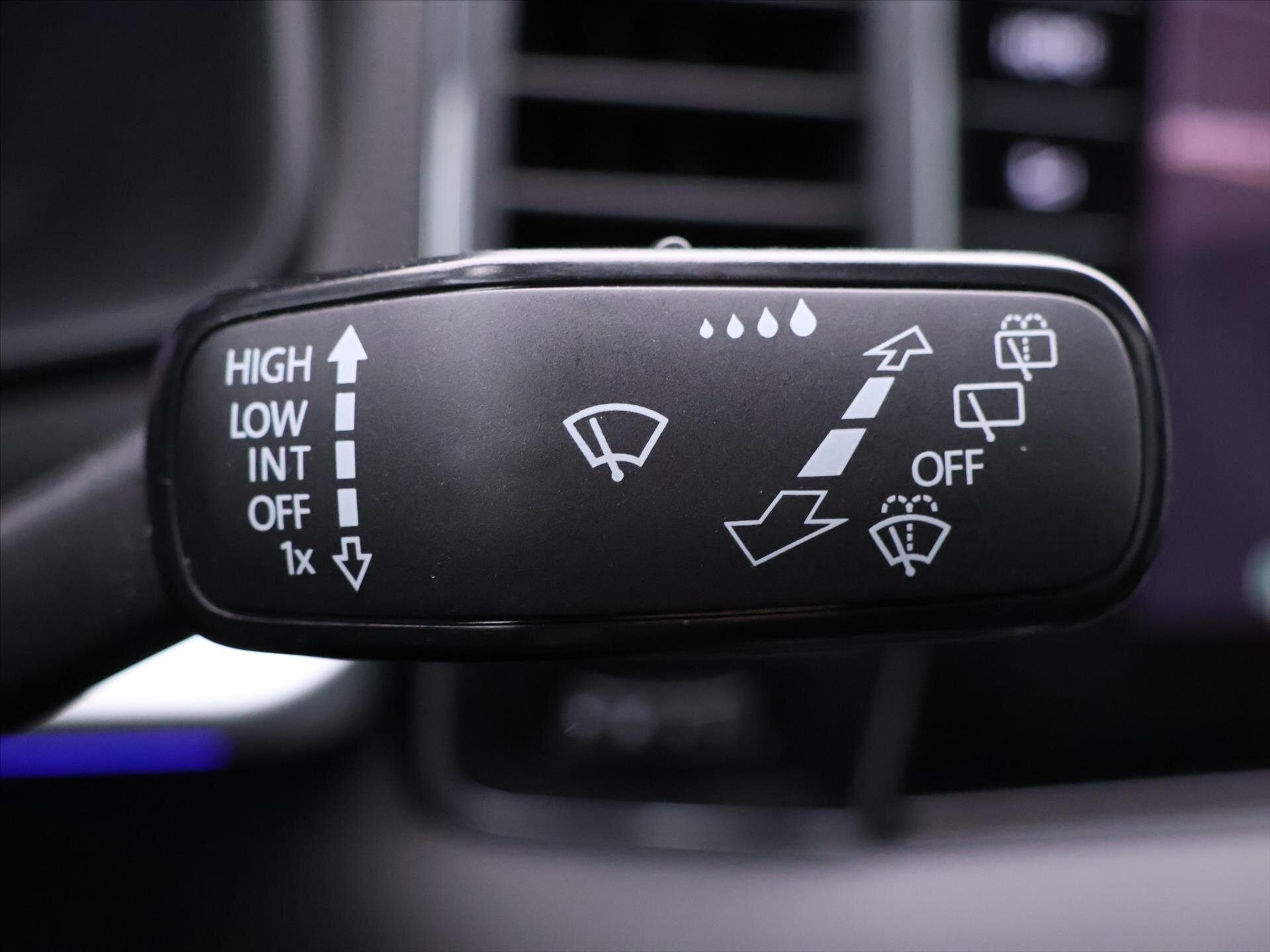 Škoda Karoq SUV / Terénní 999,0 85 kw