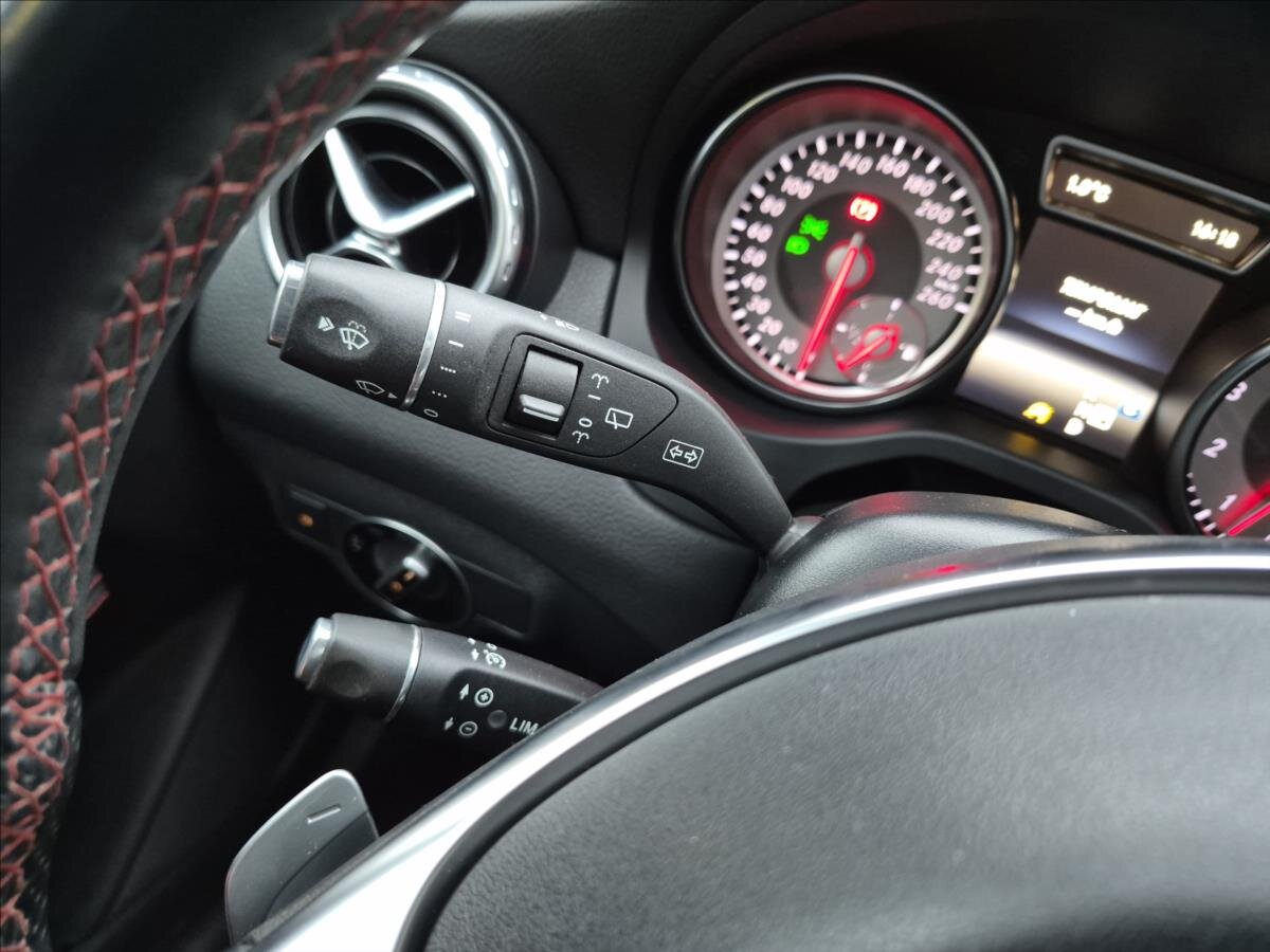 Mercedes-Benz GLA SUV / Terénní 1,6 l 115 kw