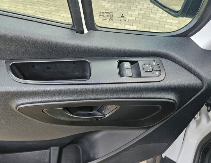 Mercedes-Benz Sprinter 10