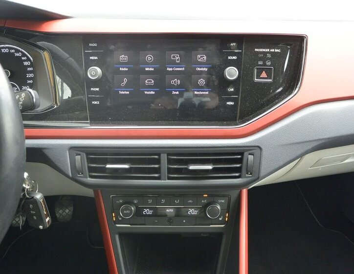 Volkswagen Polo Hatchback 999,0 70 kw