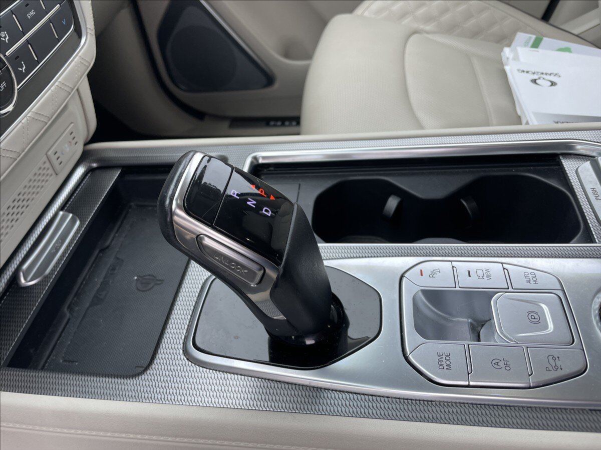 SsangYong Rexton Kombi 2,2 l 148 kw