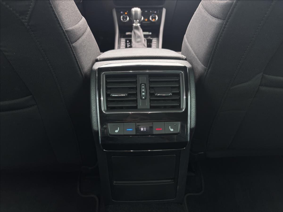 Škoda Superb Sedan / Limuzína 2,0 l 147 kw