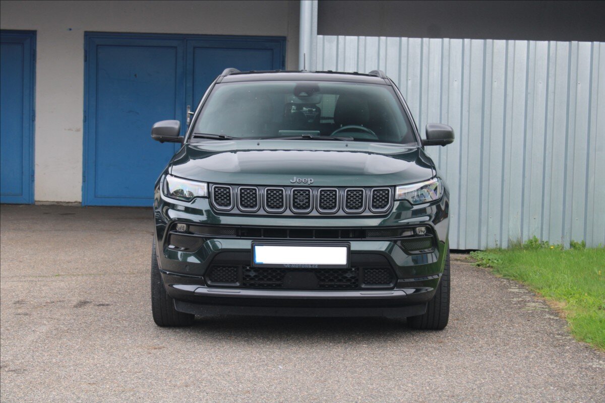 Jeep Compass SUV / Terénní 1,3 l 110 kw