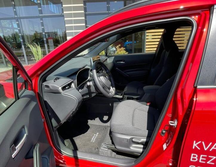 Toyota Corolla Cross 42