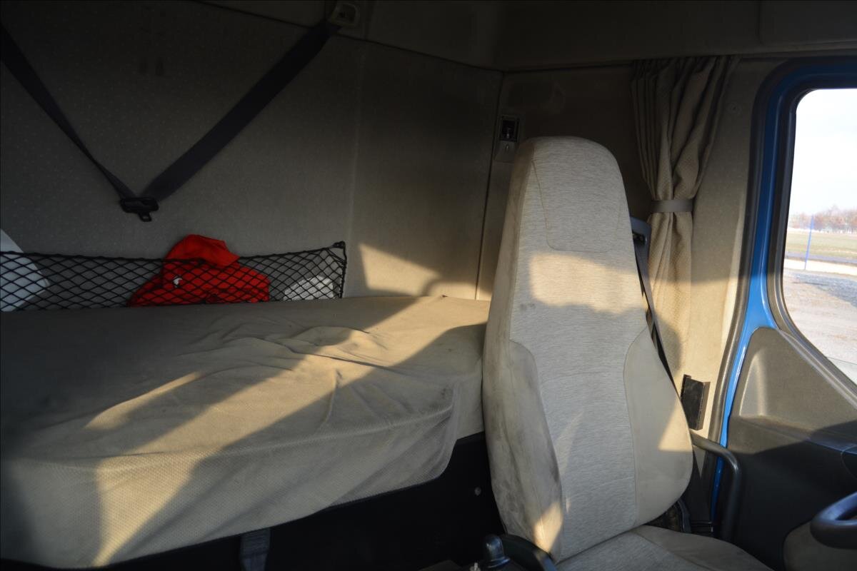 Renault Ostatní Valník 10,8 l 332 kw