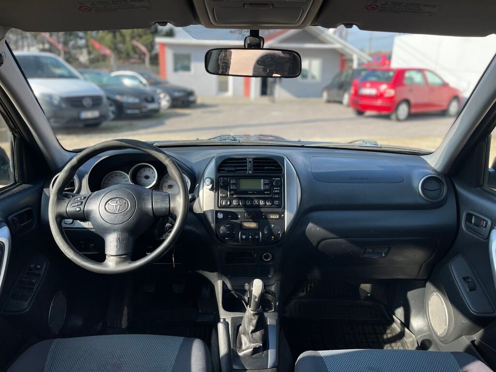 Toyota RAV4 SUV / Terénní 2,0 l 85 kw
