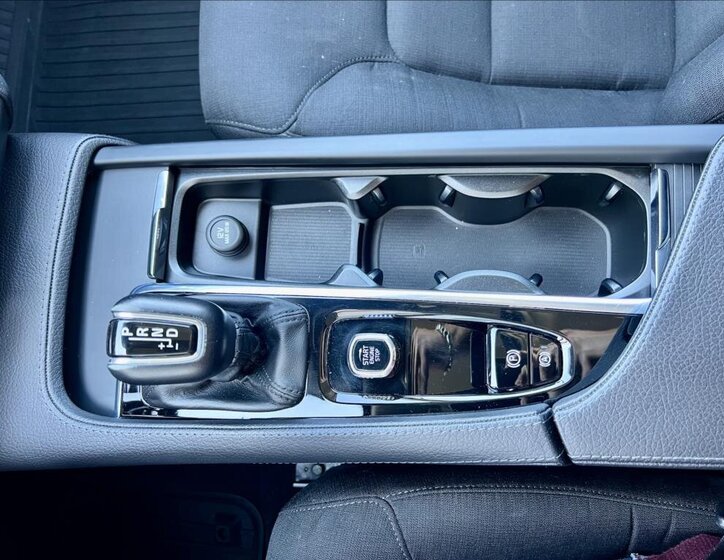 Volvo V90 Kombi 2,0 l 140 kw