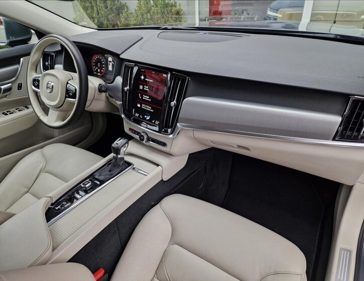 Volvo V90 Kombi 2,0 l 140 kw