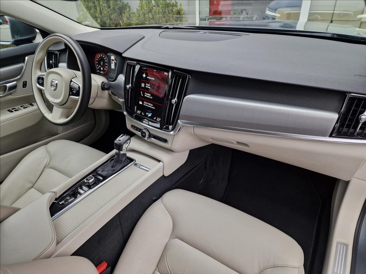 Volvo V90 Kombi 2,0 l 140 kw