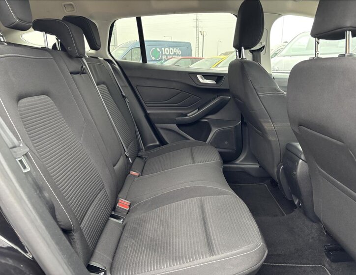 Ford Focus Kombi 999,0 92 kw