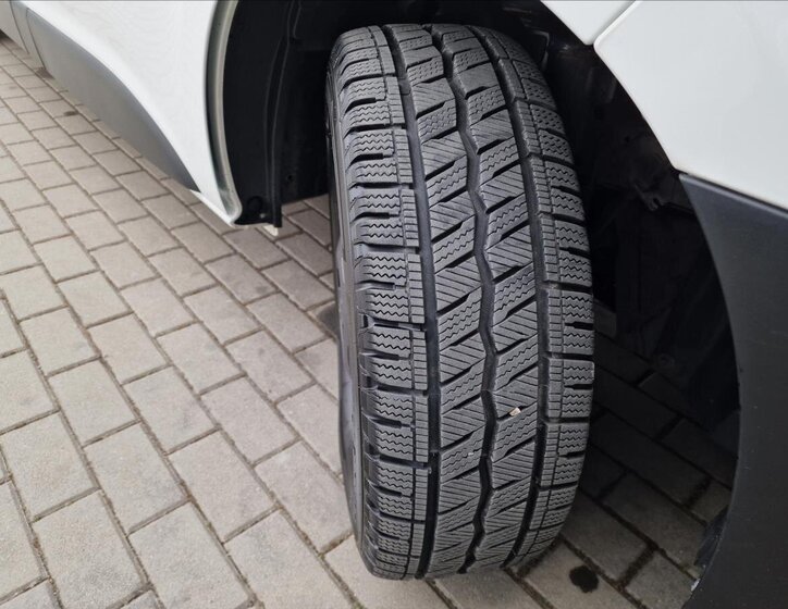 Renault Trafic Skříň 2,0 l 107 kw