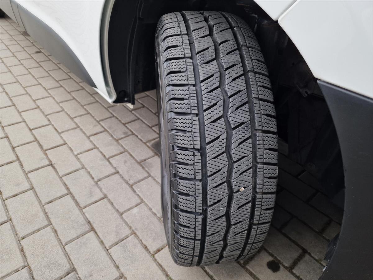 Renault Trafic Skříň 2,0 l 107 kw