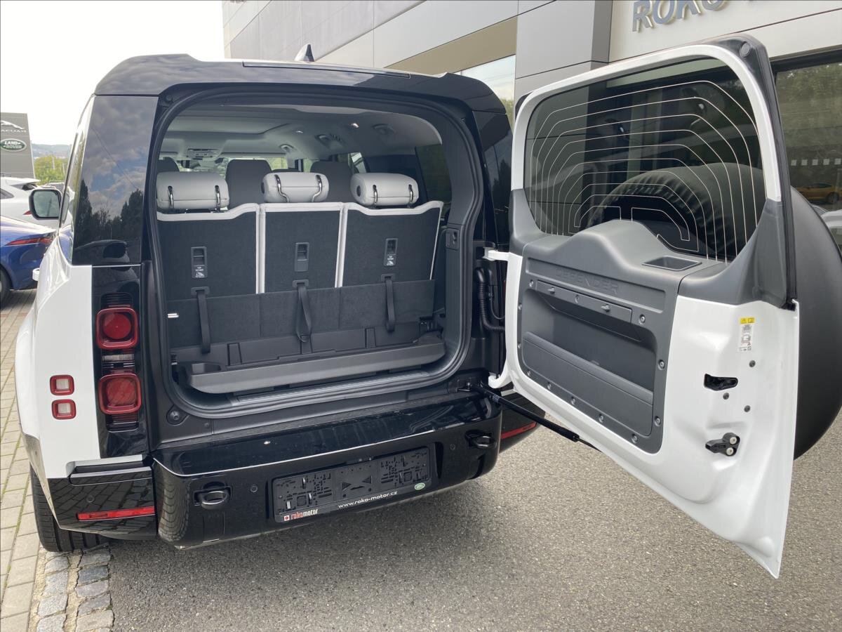 Land Rover Defender SUV 3,0 l 221 kw