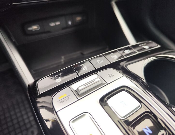 Hyundai Tucson SUV 1,6 l 195 kw