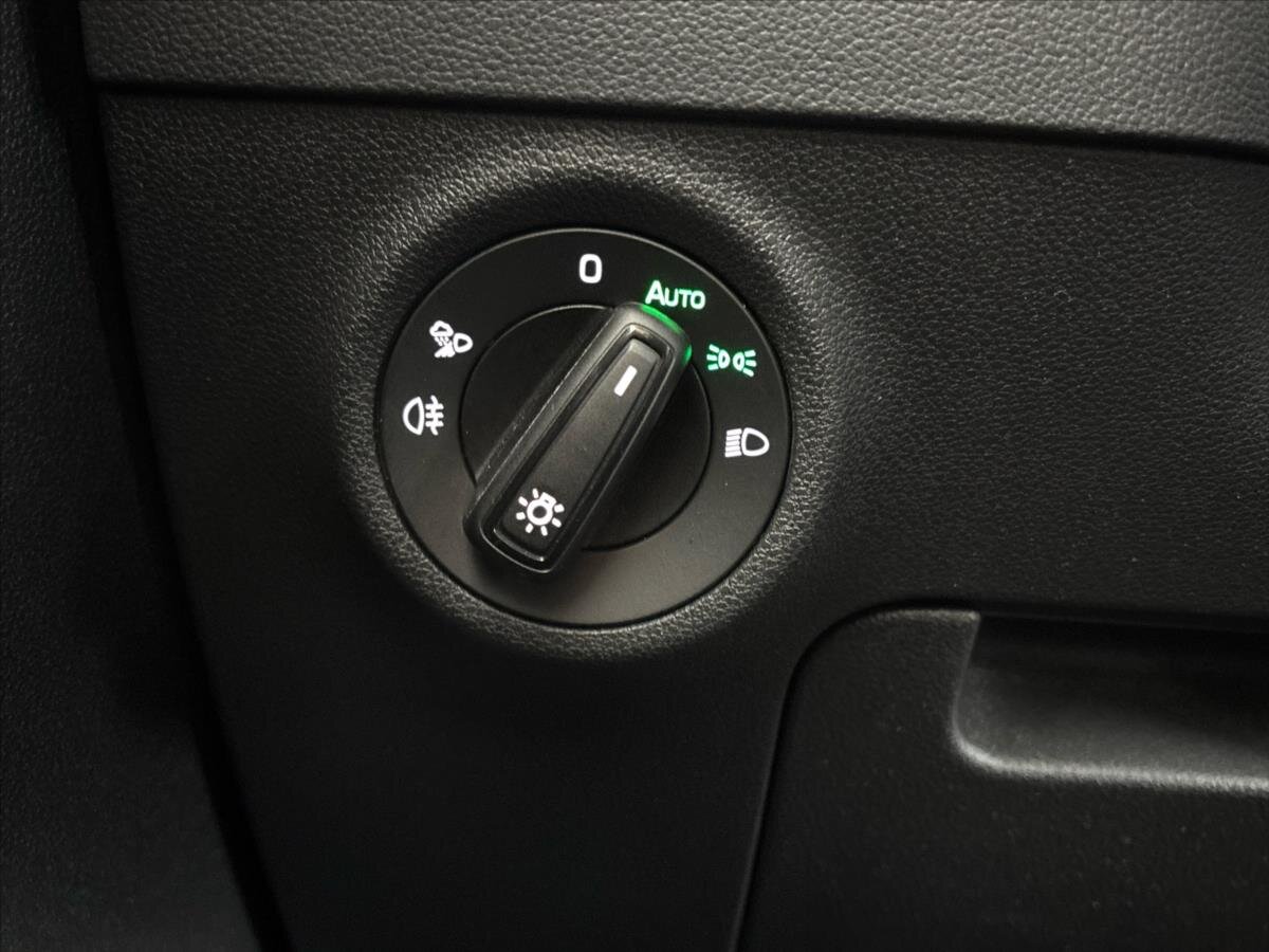 Škoda Karoq SUV / Terénní 1,5 l 110 kw