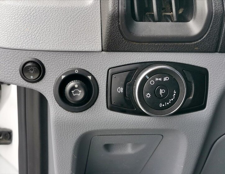 Ford Transit Skříň 2,2 l 92 kw