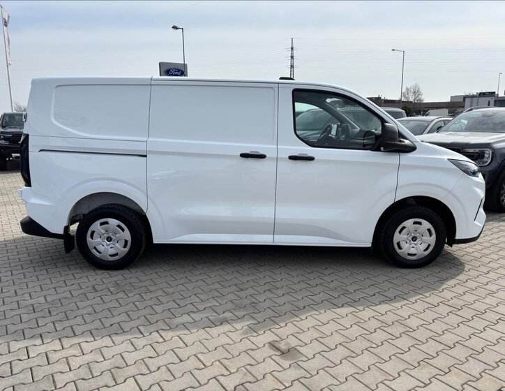 Ford Transit Custom Skříň 2,0 l 100 kw