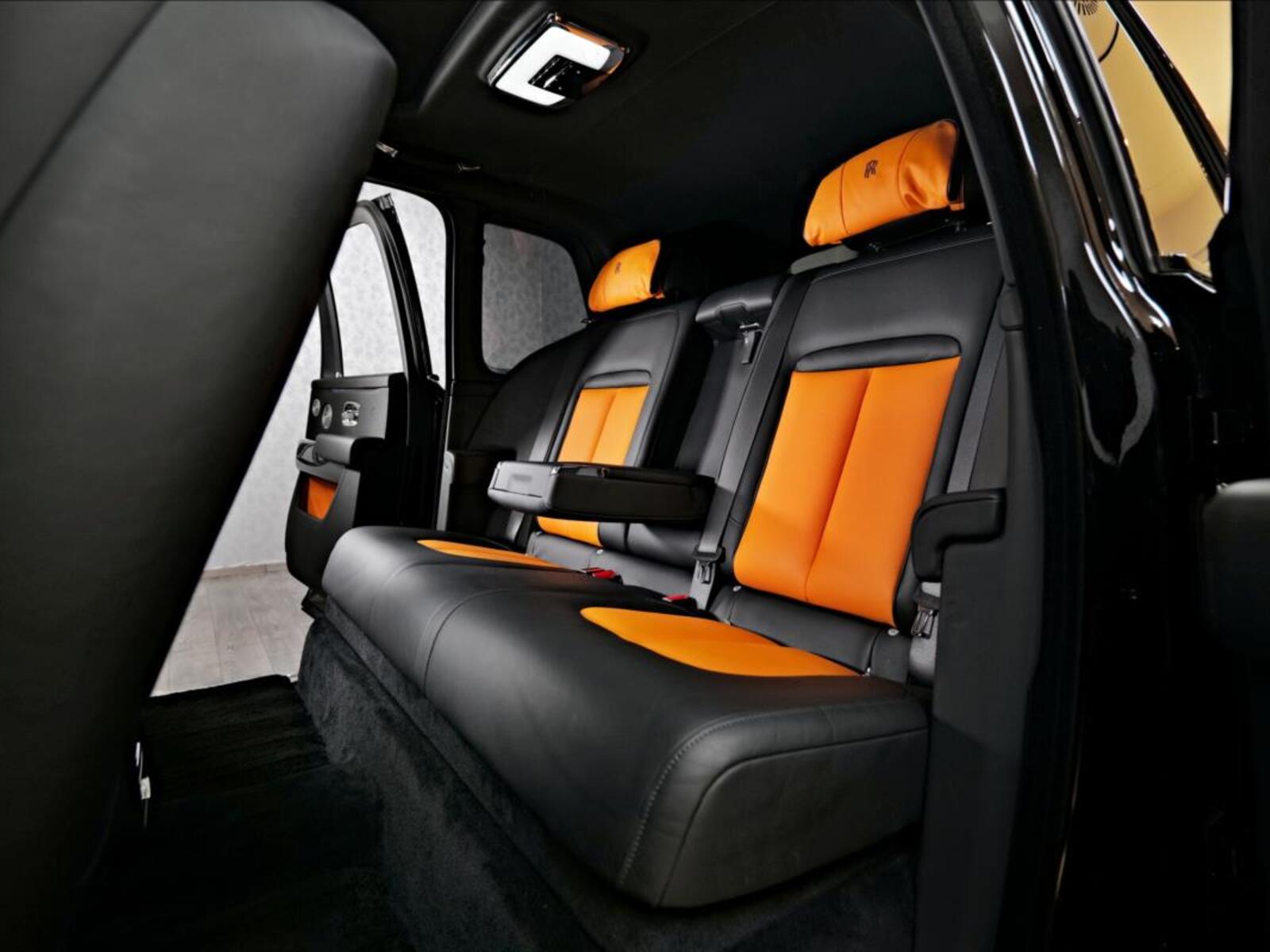 Rolls-Royce Cullinan 30