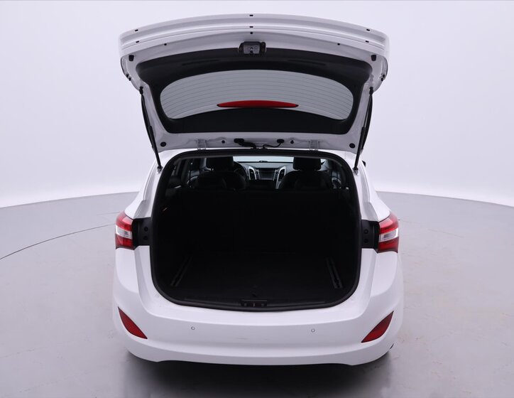 Hyundai i30 Kombi 1,6 l 99 kw