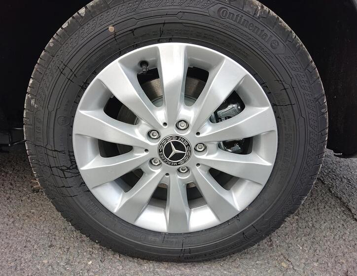 Mercedes-Benz Vito 18