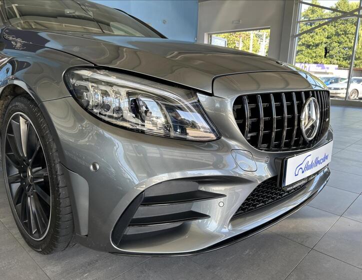 Mercedes-Benz Třídy C 8