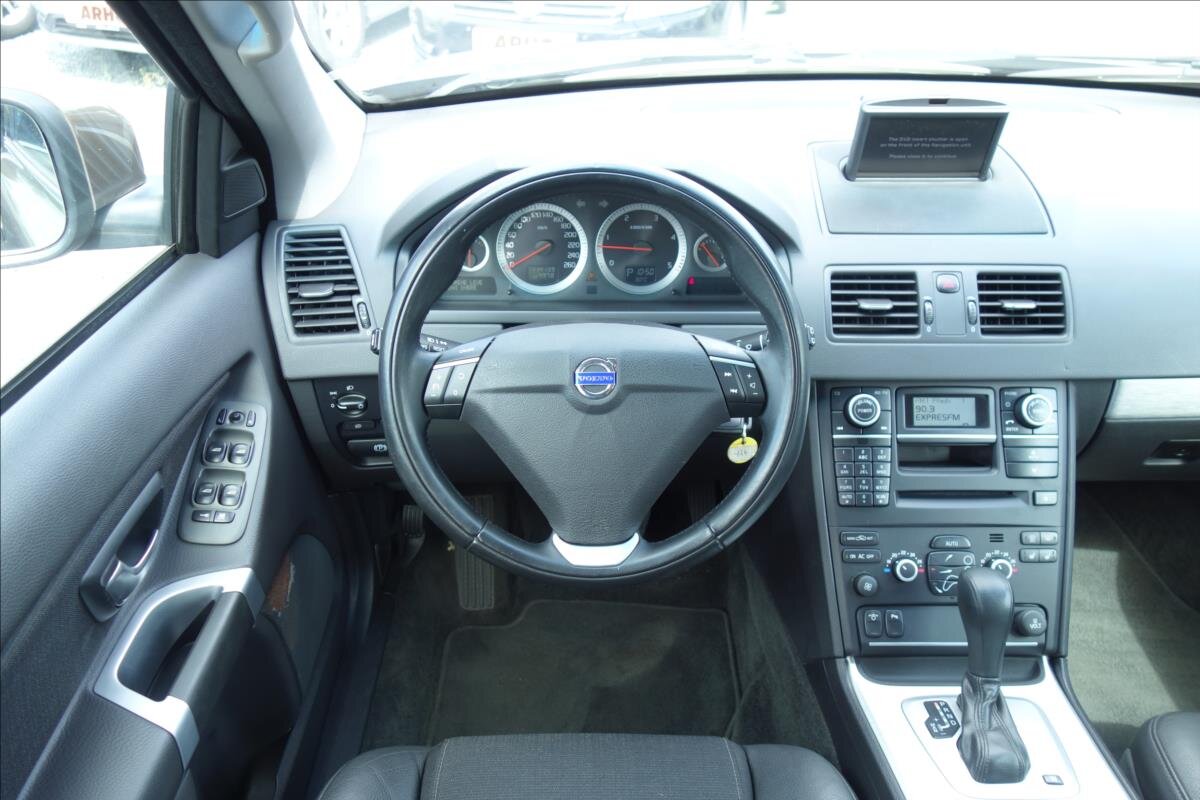 Volvo XC90 SUV 2,4 l 147 kw