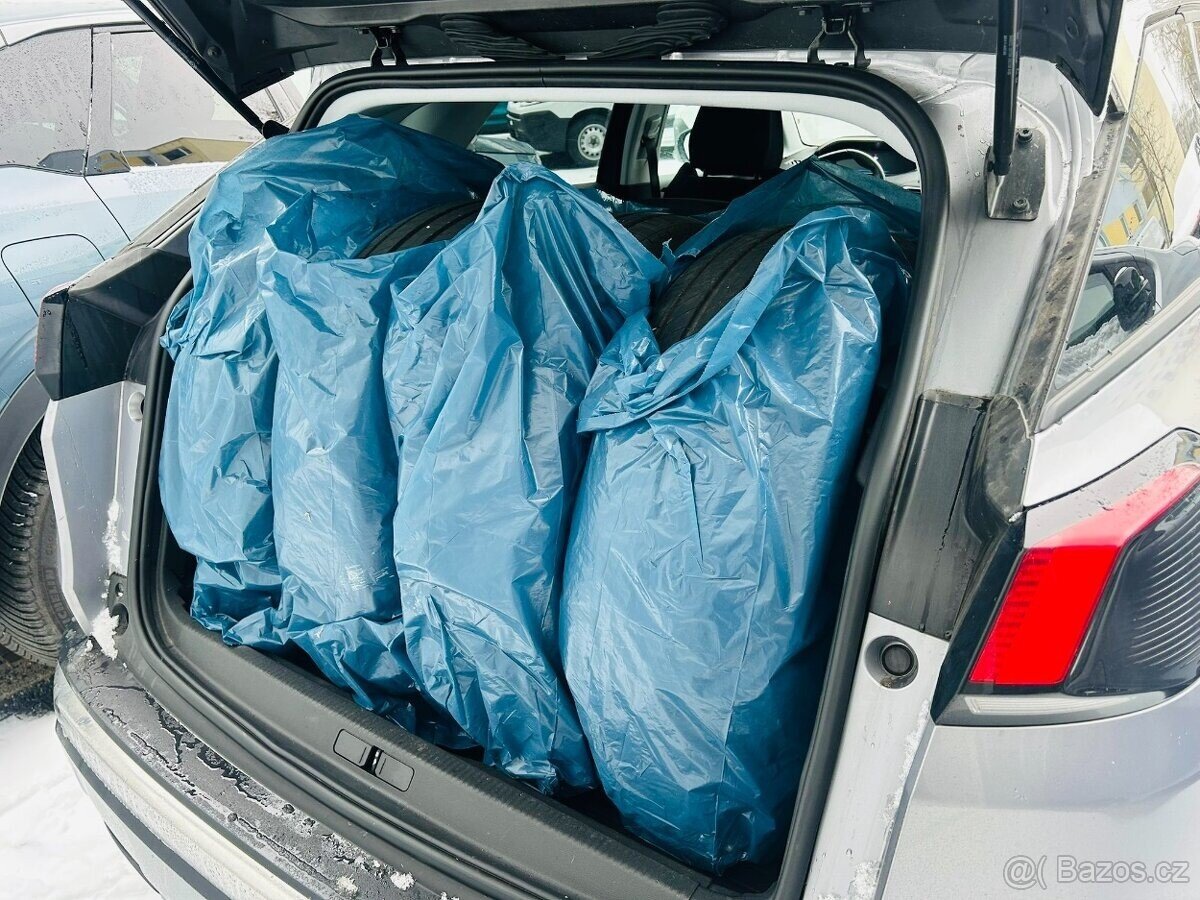 Peugeot 3008 SUV / Terénní 0,0 96 kw