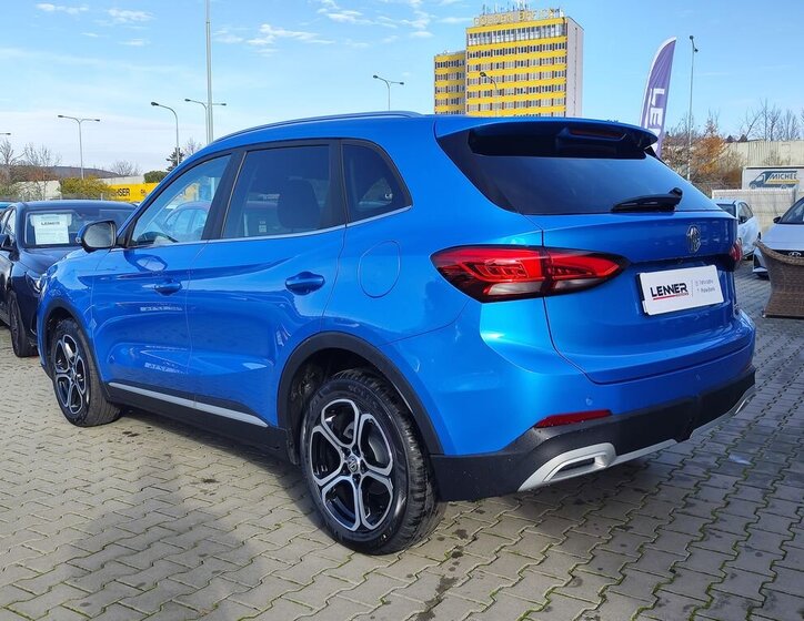 MG ZS 7