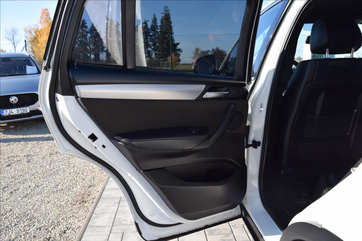 BMW X4 Sedan 2,0 l 140 kw