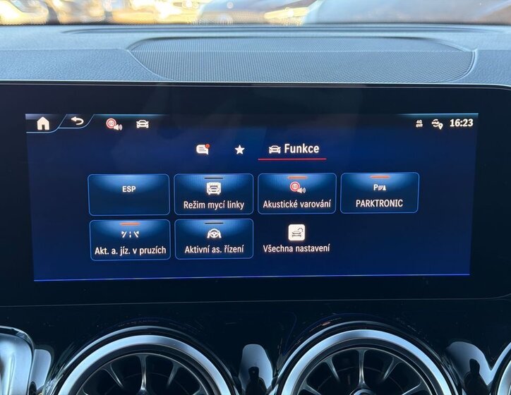 Mercedes-Benz EQB SUV / Terénní 0,0 140 kw