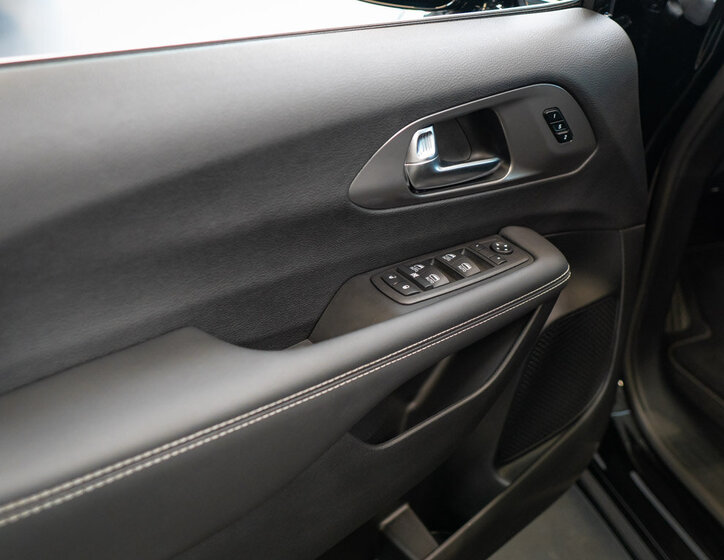 Chrysler Pacifica MPV 3,6 l 221 kw