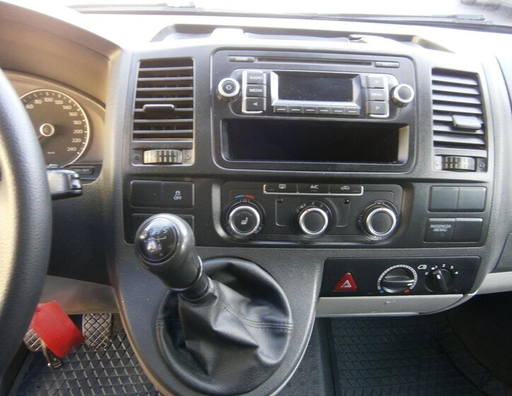 Volkswagen Transporter Kombi 2,0 l 75 kw