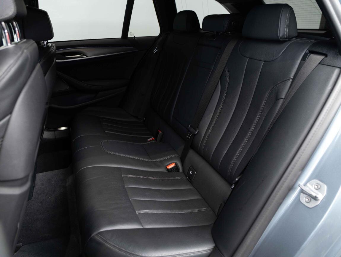 BMW Řada 5 Kombi 3,0 l 195 kw