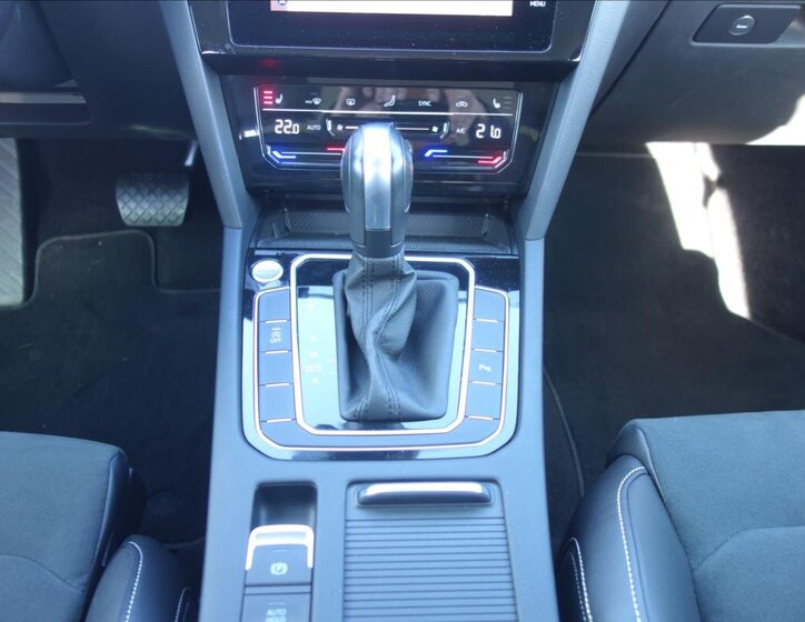 Volkswagen Passat Sedan 2,0 l 110 kw