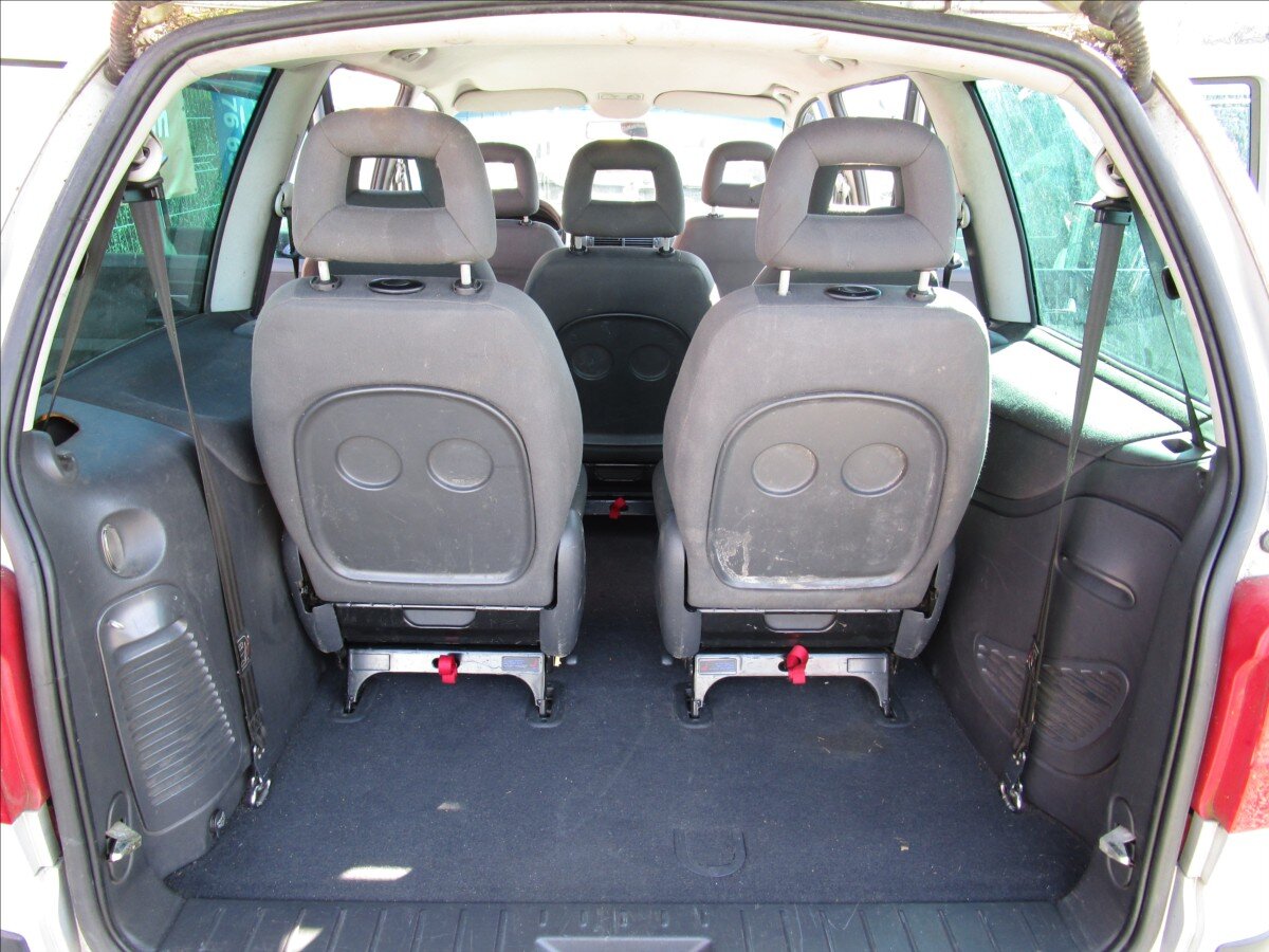 Volkswagen Sharan Kombi 1,9 l 85 kw