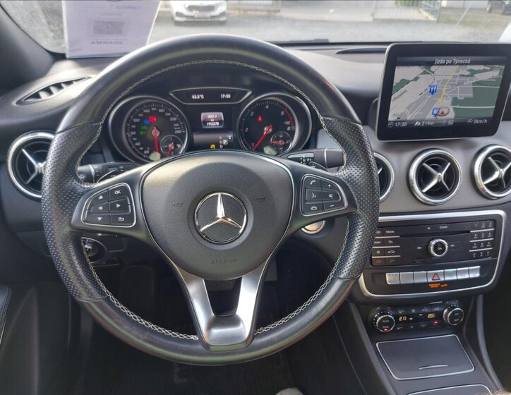 Mercedes-Benz CLA 25