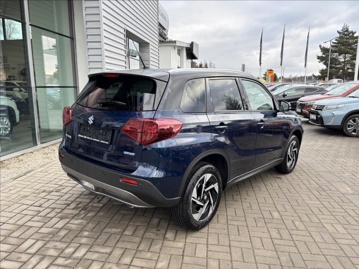 Suzuki Vitara SUV 1,4 l 81 kw