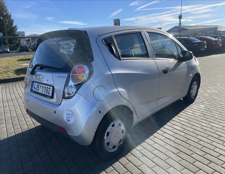 Chevrolet Spark 4