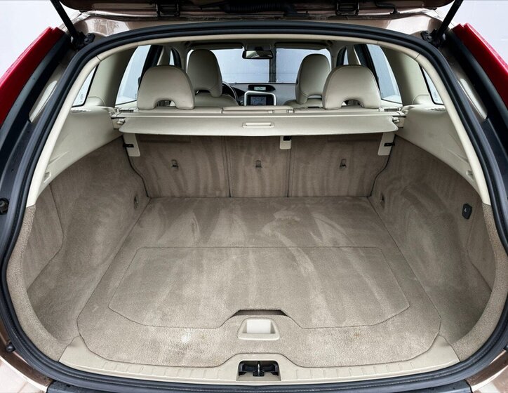 Volvo XC60 SUV / Terénní 2,4 l 136 kw