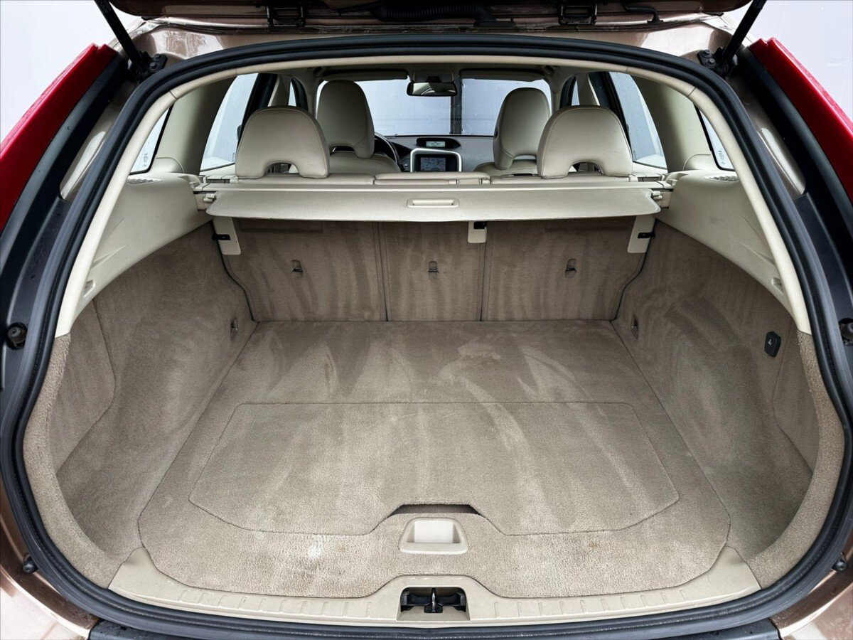 Volvo XC60 SUV / Terénní 2,4 l 136 kw