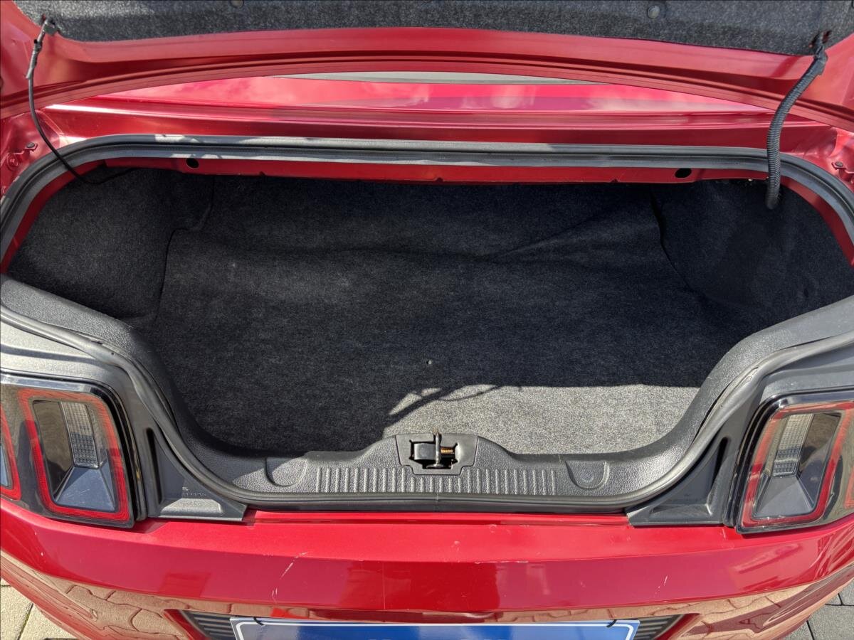 Ford Mustang Kabriolet 3,7 l 227 kw